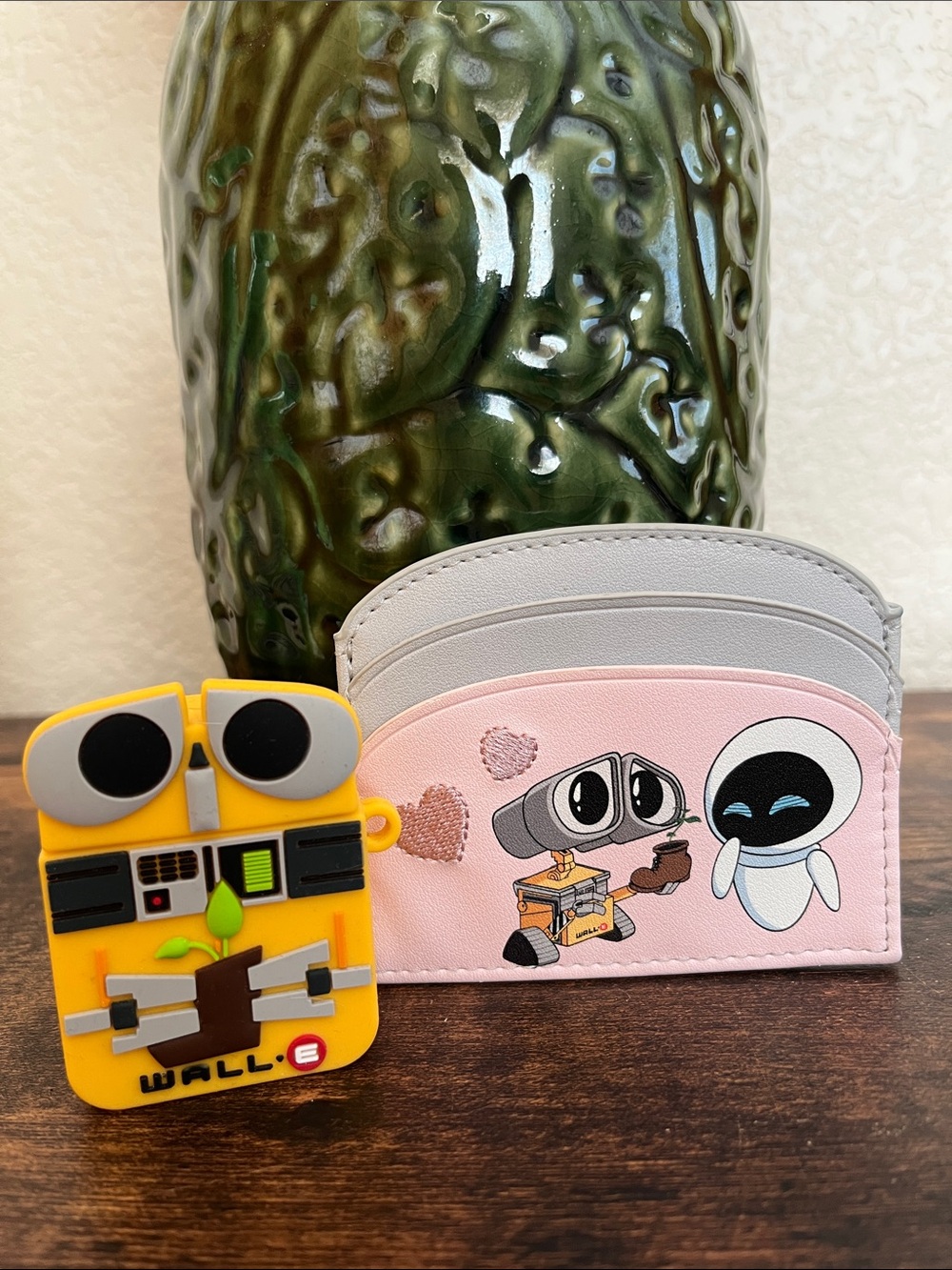 Disney Pixar WALL-E Wireless Earbuds Case & cardholder
